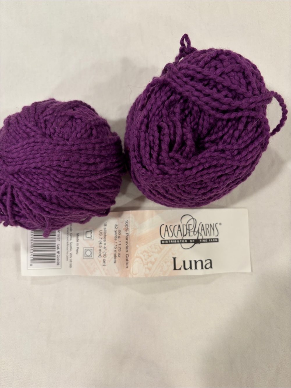 Cascade Yarns Luna Chunky Wool Blend Yarn - Purple